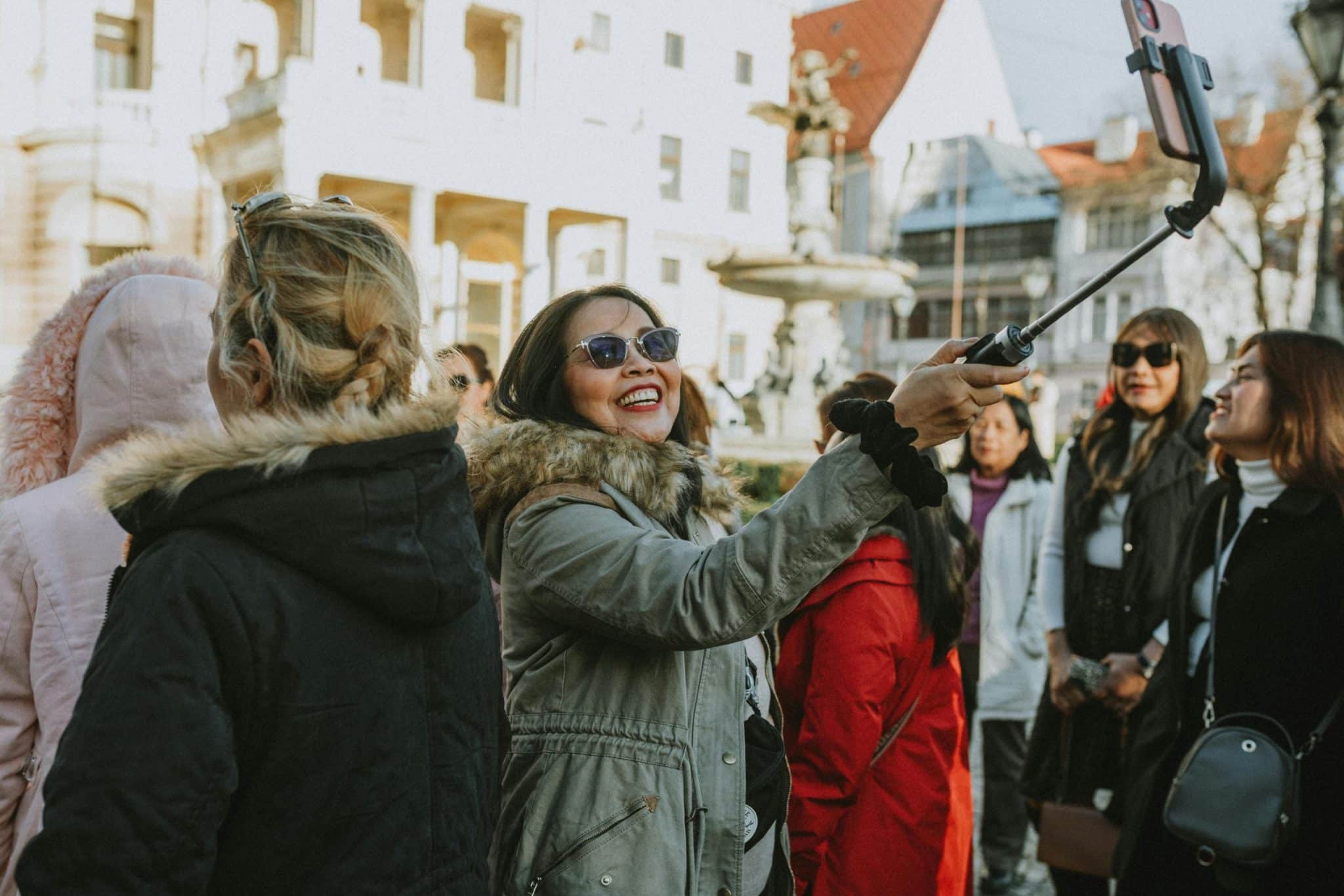 The Impact of Social Media on Travel Expectations and Experiences