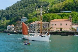 The Evolution of Cruise Travel: From Traditional to Expedition Experiences