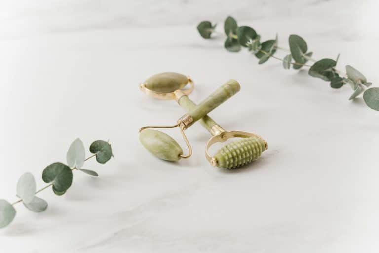 Sustainable Beauty Products: Navigating Clean and Green Claims