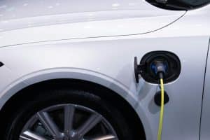 Lithium-Air Batteries: Doubling the Range of Hybrid Cars
