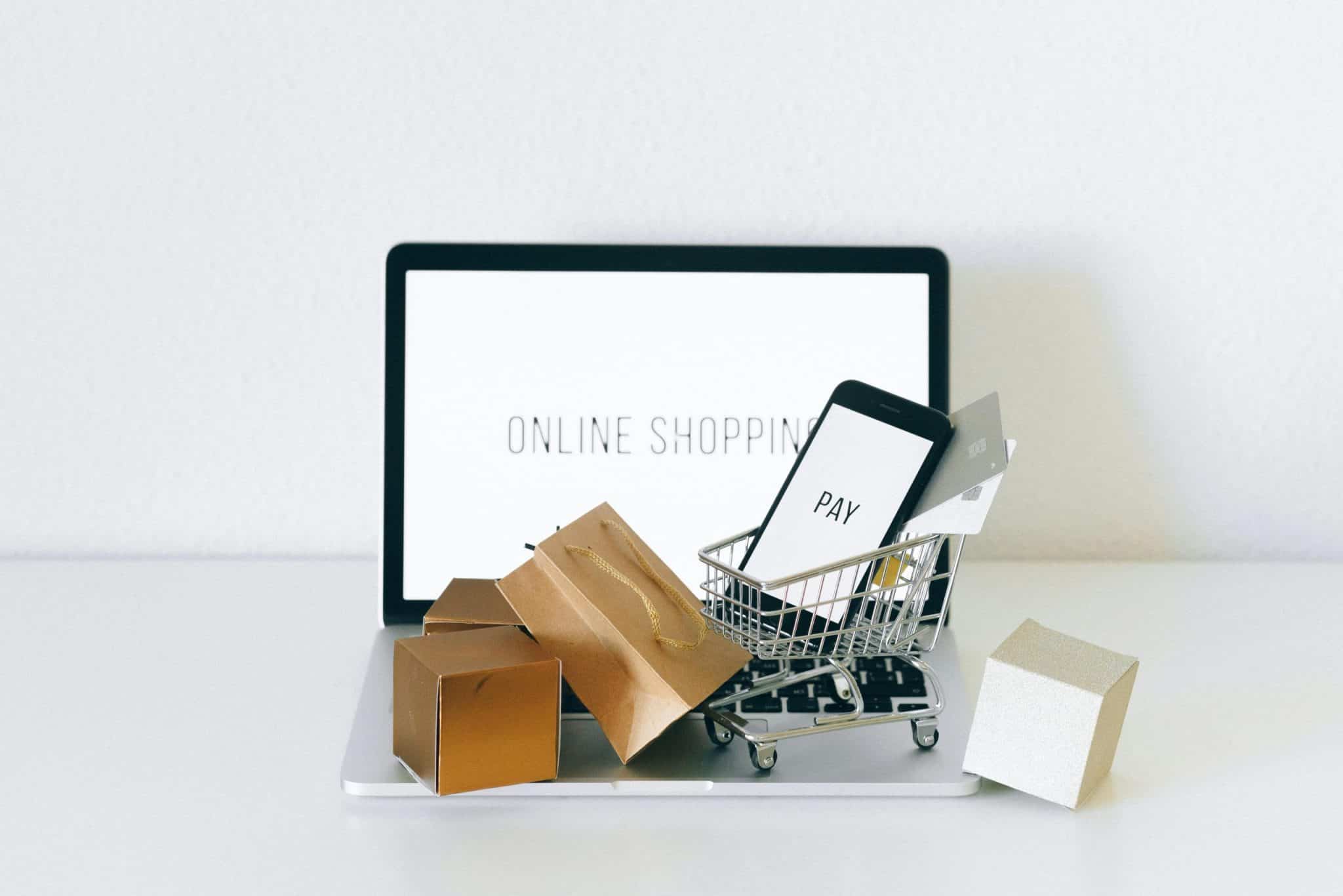 The Role of Augmented Reality in Transforming Online Shopping