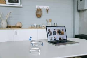 Shopping and Technology: Navigating New Retail Innovations